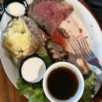 Center Street Grill - Steakhouses Near Me - Turlock, California
