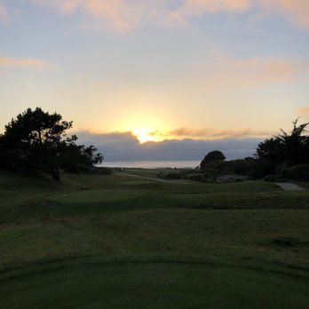 The Links at Spanish Bay - If you have the chance to visit Spanish at sunset, you'll be blown away. - Golf Near Me - Pebble Beach, California The Links at Spanish Bay - If you have the chance to visit Spanish at sunset, you'll be blown away. - Golf Near Me - Pebble Beach, California