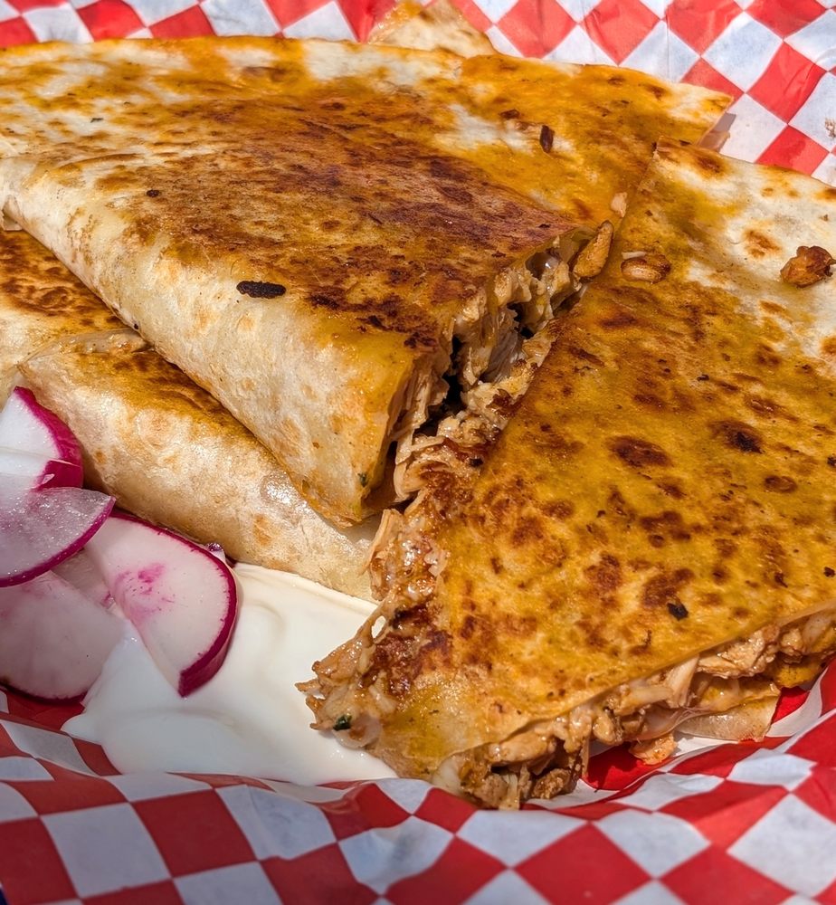 Monchi's Red Tacos