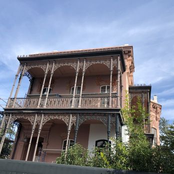 French Quarter Phantoms - Garden District - Historical Tours Near Me - New Orleans, Louisiana