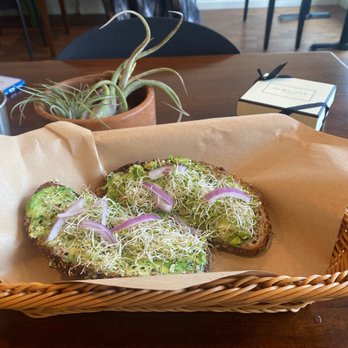 Greenhouse Cafe + Bar - Avocado Toast - Cocktail Bars Near Me - Lebanon, Ohio