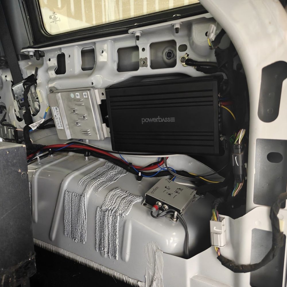 On Top Audio - Clean Install Of Amplifier & Hiding Of Wires In Wives Ford Bronco - Car Stereo Installation Near Me - New Braunfels, Texas On Top Audio - Clean Install Of Amplifier & Hiding Of Wires In Wives Ford Bronco - Car Stereo Installation Near Me - New Braunfels, Texas