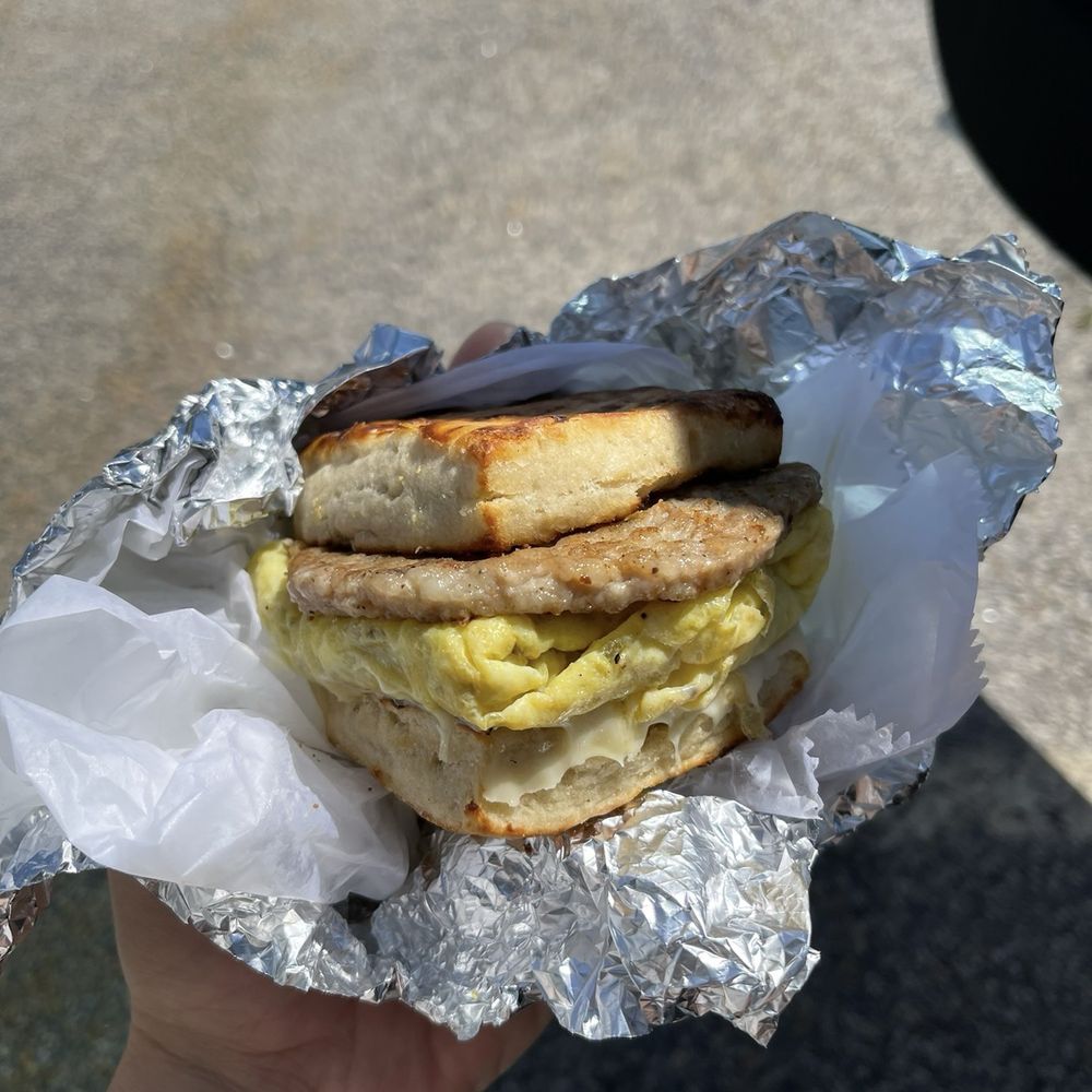 Sausage / egg on biscuit Sausage / egg on biscuit
