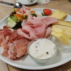 Deutschland - Frühstück (EUR 13,90/Stand November 2023)