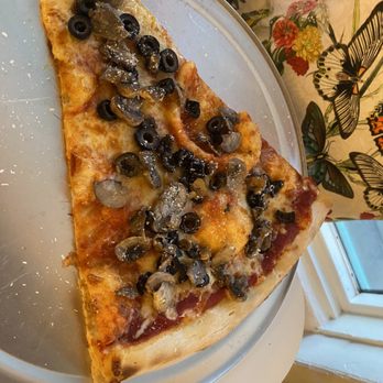 Rutherford Family Pizza - One slice of veggie pizza - Pizza Near Me - Napa, California Rutherford Family Pizza - One slice of veggie pizza - Pizza Near Me - Napa, California