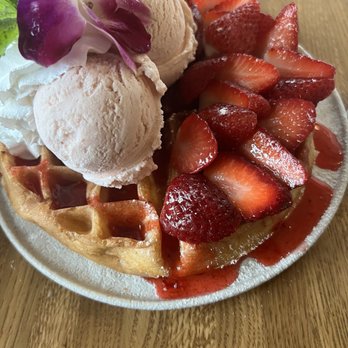 Dok Khao - Strawberry waffle dessert.....OMG so delicious this is not on the menu and I devoured it - Thai Near Me - Woodbridge, Virginia Dok Khao - Strawberry waffle dessert.....OMG so delicious this is not on the menu and I devoured it - Thai Near Me - Woodbridge, Virginia
