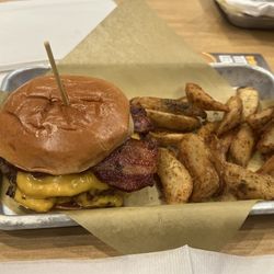 Buffalo Wild Wings - Smash burger with bacon, cheese and fries