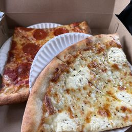 18" White Pizza