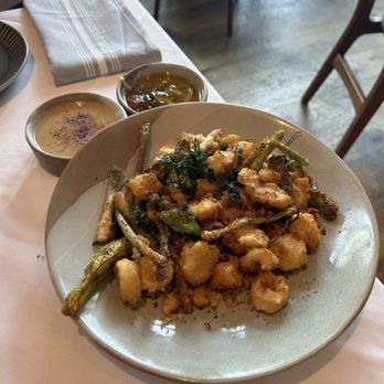 Graffiti Raw - Crispy Calamari - Seafood Near Me - Houston, Texas