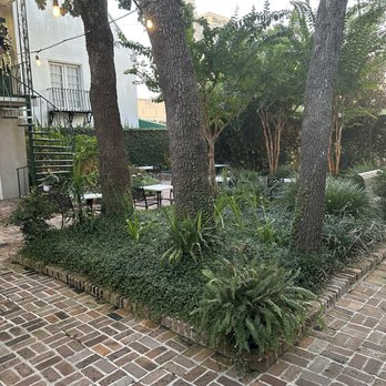 Mary Mahoneys - Outside grounds - Venues & Event Spaces Near Me - Biloxi, Mississippi