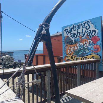 Barbara's Fishtrap - Outside - Seafood Near Me - Half Moon Bay, California