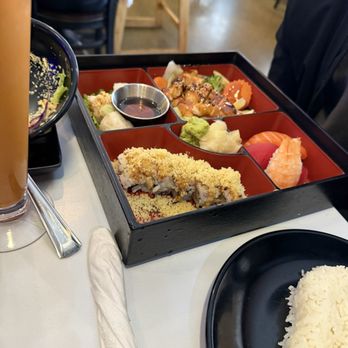 Lemongrass Sushi and Thai - Thai Near Me - Murfreesboro, Tennessee