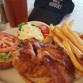 Heartwood at Longleaf - Fried chicken sandwich - New American Near Me - Southern Pines, North Carolina Heartwood at Longleaf - Fried chicken sandwich - New American Near Me - Southern Pines, North Carolina