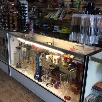 Lincoln Smoke Shop - Tobacco Shops Near Me - Corona, California Lincoln Smoke Shop - Tobacco Shops Near Me - Corona, California