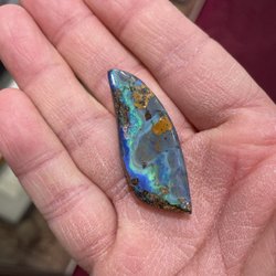 Burton's Gems And Opals - Boulder opal