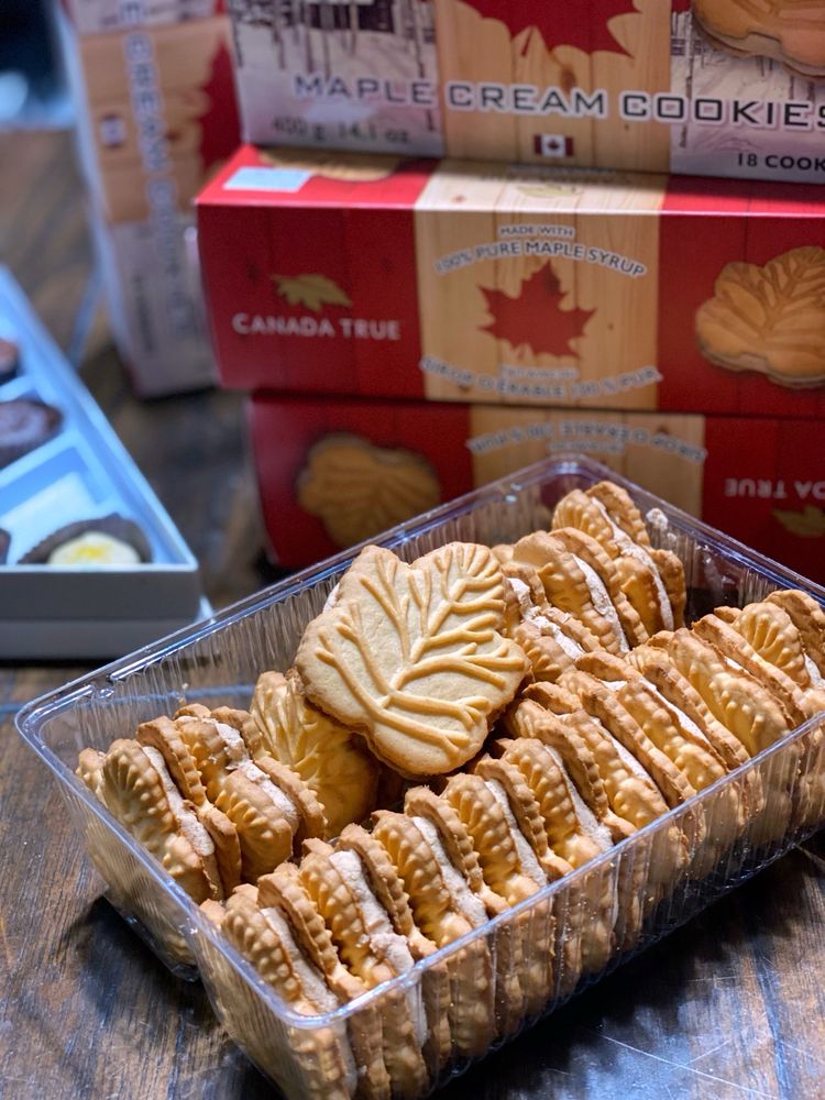 G2 Canada Inc  Souvenirs & Gifts