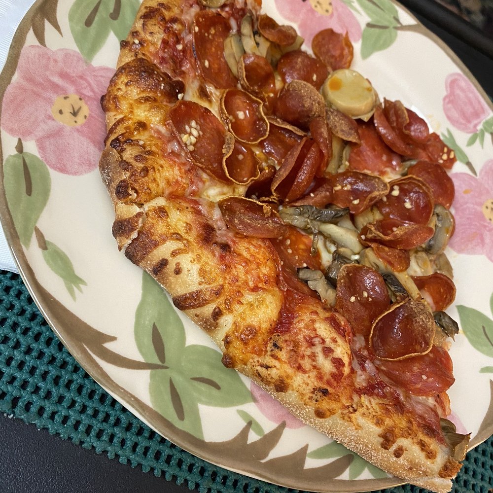 Pepperoni magnifico smothered in pepperoni Pepperoni magnifico smothered in pepperoni