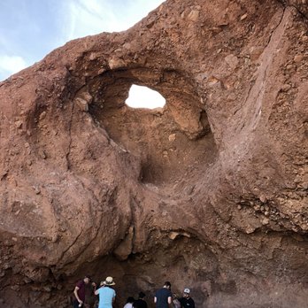 Hole-in-the-Rock - The entrance - Hiking Near Me - Phoenix, Arizona