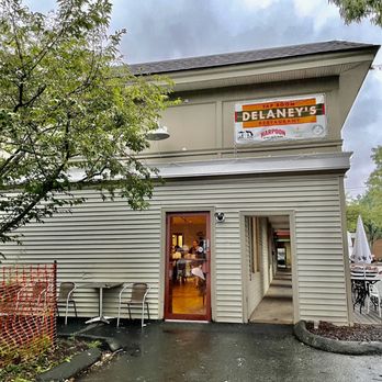 Delaney's Restaurant & Tap Room - The exterior - American Near Me - New Haven, Connecticut