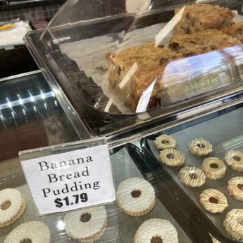 Familia Bakery - Banana Bread Pudding - Bakeries Near Me - Central Islip, New York