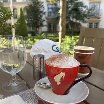 Hamilton's Kitchen - cappuccino - New American Near Me - Winter Park, Florida