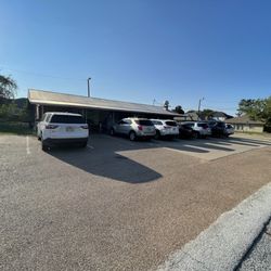 Nearly Famous Burgers & Hot Dogs - Parking