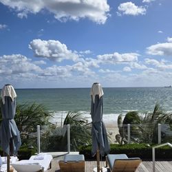 Four Seasons Hotel and Residences - Pool view