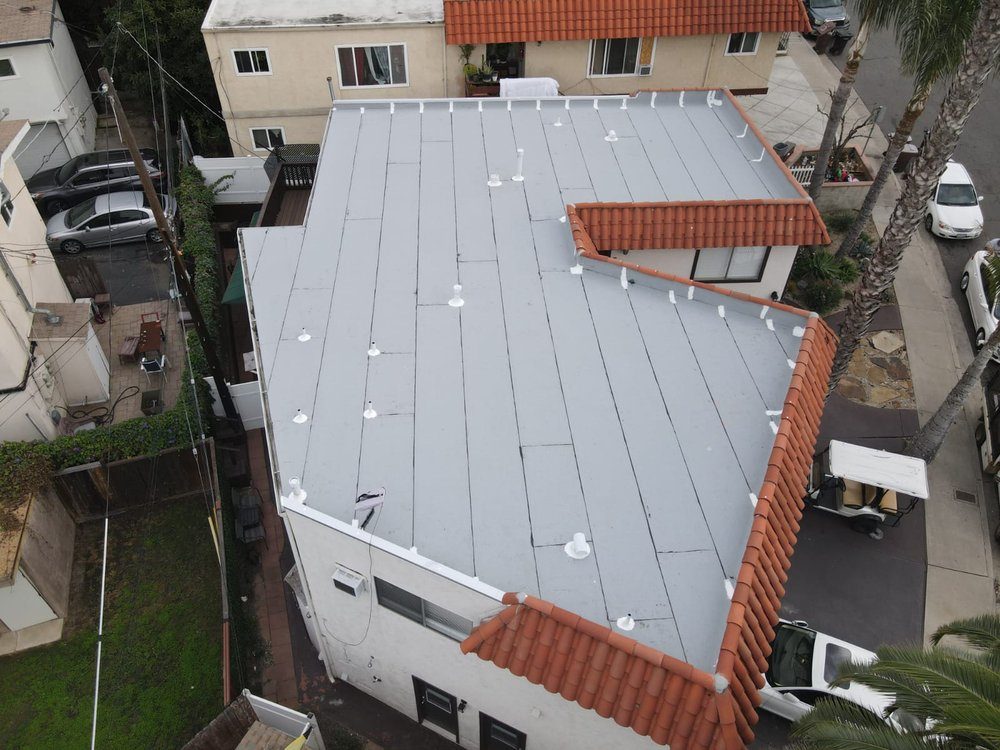 Slide of Quality Roofing Specialist