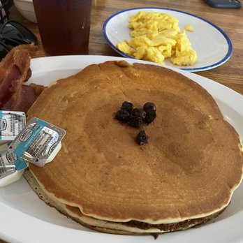 Beach Diner - Short stack of blueberry with bacon and eggs - Diners Near Me - Fernandina Beach, Florida Beach Diner - Short stack of blueberry with bacon and eggs - Diners Near Me - Fernandina Beach, Florida