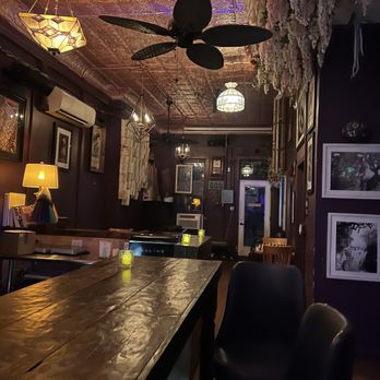 Filthy Diamond - Interior - Cocktail Bars Near Me - New York, New York