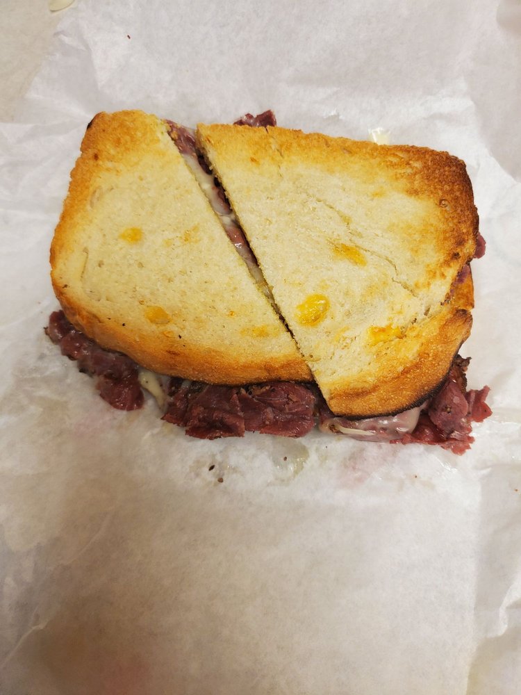 Beach Hut Deli - Grass Valley