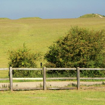 Stonehenge - Burial Mound Stonehenge - Landmarks & Historical Buildings Near Me - Amesbury, WIL Stonehenge - Burial Mound Stonehenge - Landmarks & Historical Buildings Near Me - Amesbury, WIL