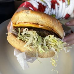 Mimo's Cafe - Cheese burger
