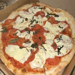 Pulcinella's Italian Restaurant - 12" Pizza Margherita