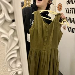 Beauty Bull Vintage - I couldn't believe I found the perfect Fall corduroy dress that actually fit me!