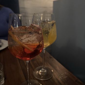 Senza - Fizzy drink 1&2 - Wine Bars Near Me - Pittsburgh, Pennsylvania