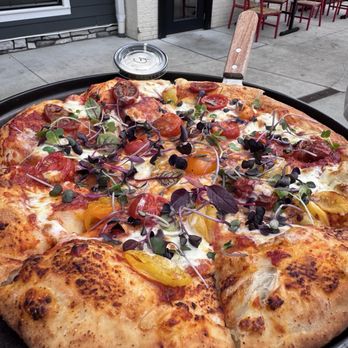 Crust & Cocktails - Margherita - Cocktail Bars Near Me - Akron, Ohio