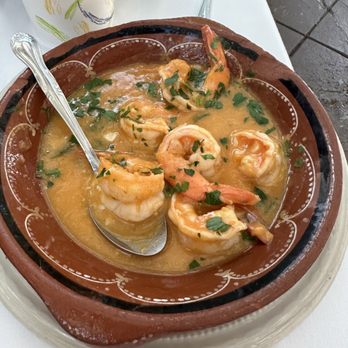Lisbon Cafe Of Mineola - Shrimp in a garlic sauce - Portuguese Near Me - Mineola, New York