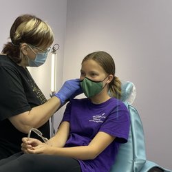 Cloud Nine Southside - Kari piercing.