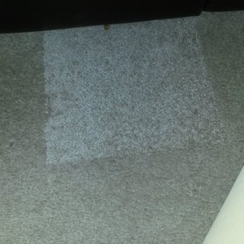 River Valley Apartment - They cut out part of the rug and put a different color rug inside it! Looks ridiculous! - Apartments Near Me - Lancaster, Ohio