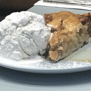 Demetres Downtown Markham - Apple Pie Alamode - Desserts Near Me - Markham, Ontario Demetres Downtown Markham - Apple Pie Alamode - Desserts Near Me - Markham, Ontario