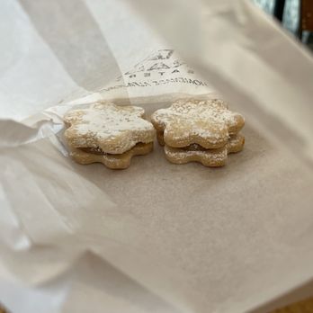 Paradita Eatery - Alfajores - Peruvian Near Me - Emeryville, California Paradita Eatery - Alfajores - Peruvian Near Me - Emeryville, California