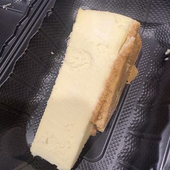 Cheddar's Scratch Kitchen - Soggy cheesecake with no strawberries. - American Near Me - Aurora, Colorado Cheddar's Scratch Kitchen - Soggy cheesecake with no strawberries. - American Near Me - Aurora, Colorado