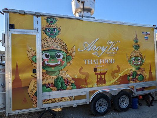 Aroy Ver Thai Bite the food truck by null