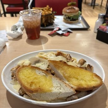 The Mint Gaming Hall Bowling Green - Chicken Alfredo, Classic Burger, Fries and Iced Tea. - Casinos Near Me - Bowling Green, Kentucky