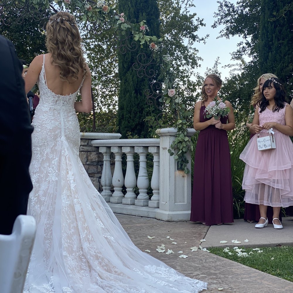 La Petite Fleur - peep the beautiful archway and a better pic of the bridesmaid bouquets in my MOH's hands - Florists Near Me - Glendora, California La Petite Fleur - peep the beautiful archway and a better pic of the bridesmaid bouquets in my MOH's hands - Florists Near Me - Glendora, California