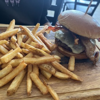 Dannys Corner Kitchen - Bacon Bacon Burger - Burgers Near Me - Tarzana, California Dannys Corner Kitchen - Bacon Bacon Burger - Burgers Near Me - Tarzana, California