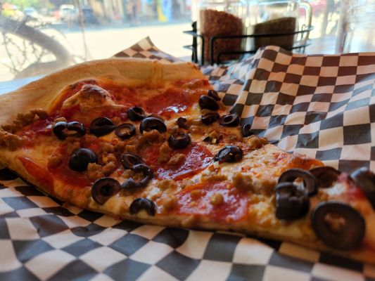 Straight From New York Pizza (Hawthorne) by null