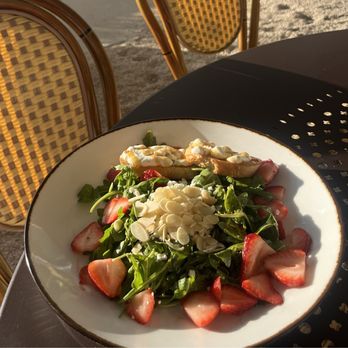 Siren Song Winery - Summer berry salad - Wineries Near Me - Chelan, Washington Siren Song Winery - Summer berry salad - Wineries Near Me - Chelan, Washington