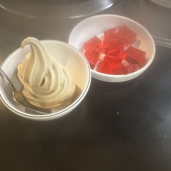 Stadium Camellia Restaurant - Barbeque Near Me - Honolulu, Hawaii